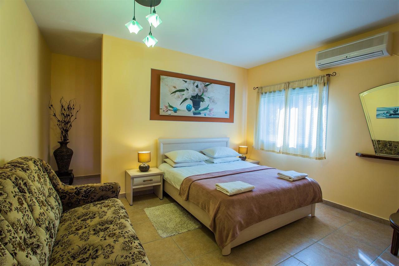 Dead Sea Sun Guest House Arad Exterior foto