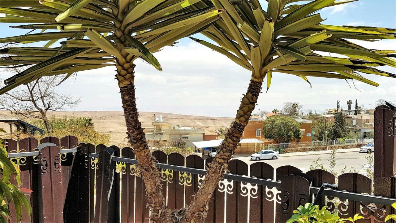 Dead Sea Sun Guest House Arad Exterior foto